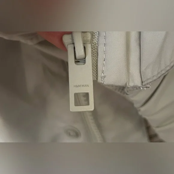 H&M Water Repellent and Windproof Jacket - size Small - Picture 6 of 10